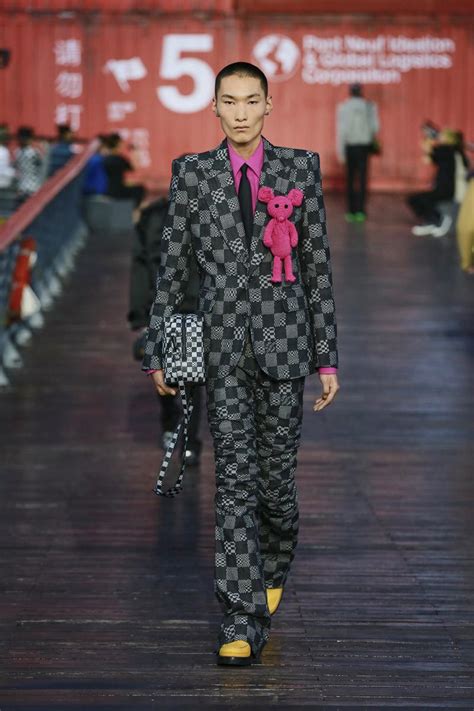 louis vuitton men's show 2021|louis vuitton dresses 2021.